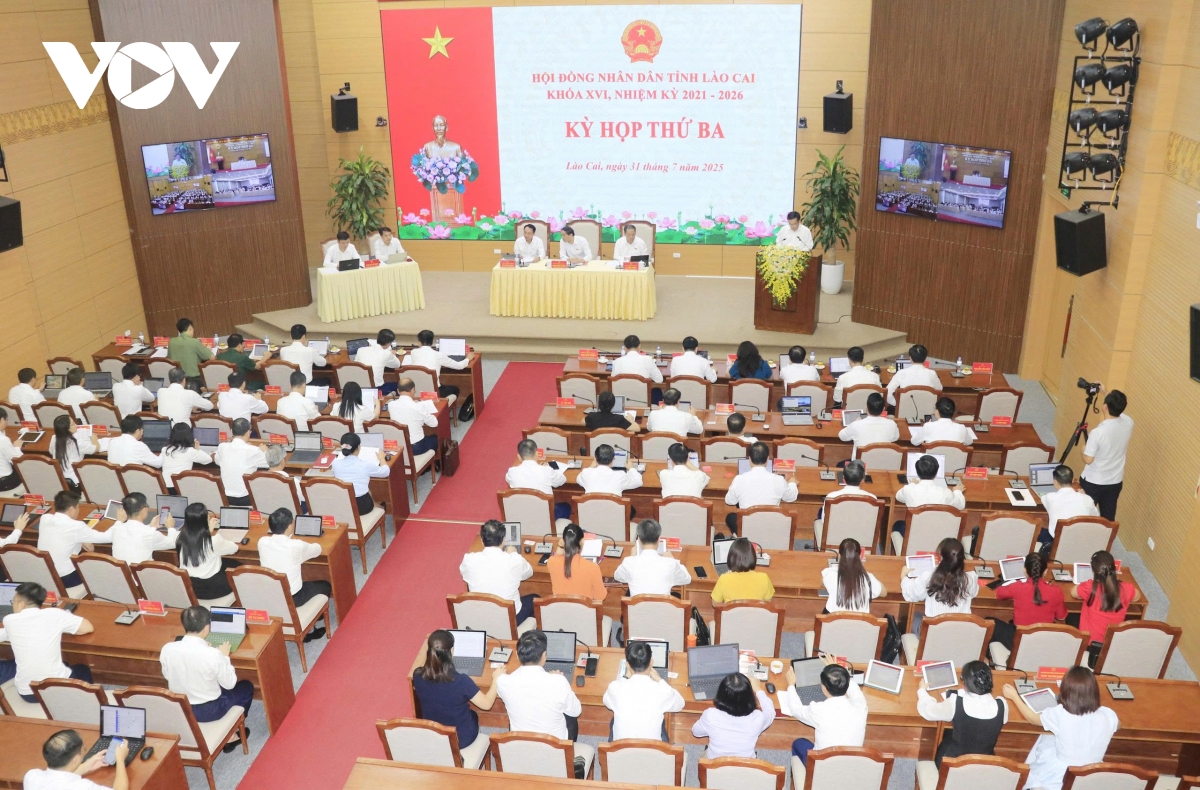 Lào Cai hỗ trợ cán bộ đến công tác tại trung tâm hành chính tỉnh và cấp xã